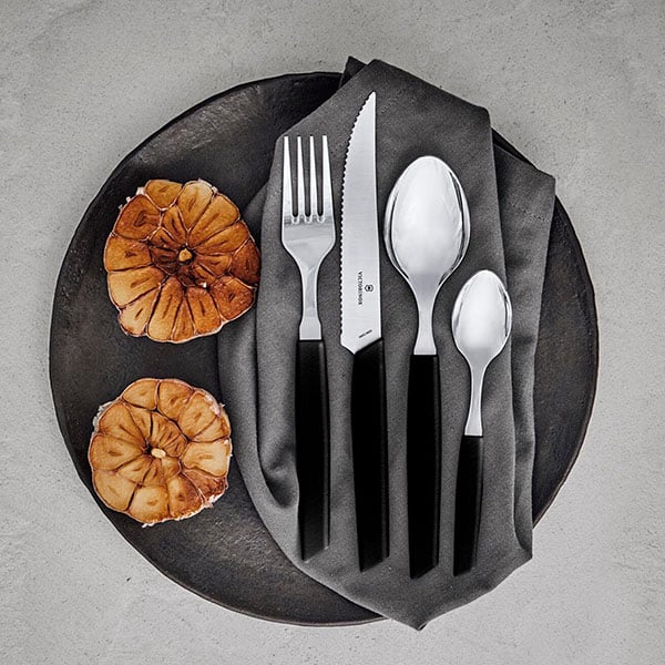 Столовые приборы Victorinox