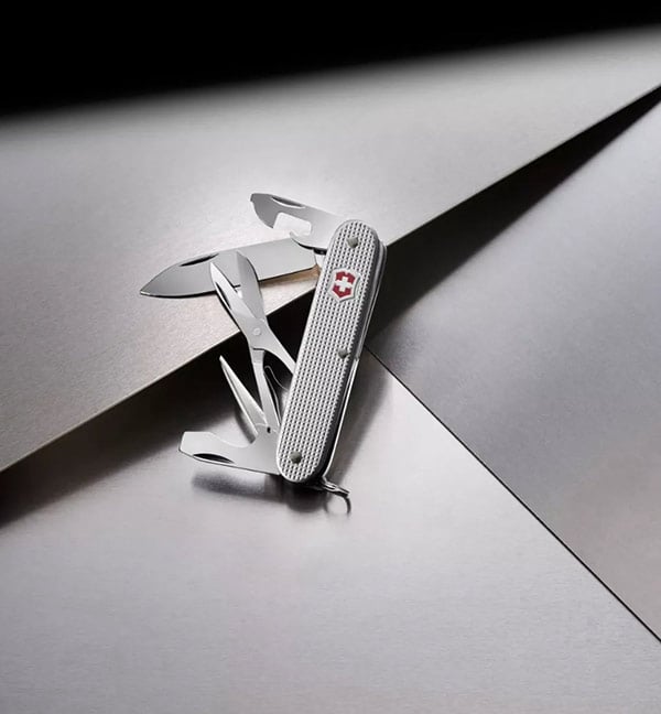 Victorinox Pioneer